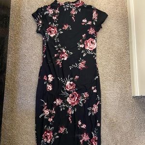Floral dress, super cute for the summer!